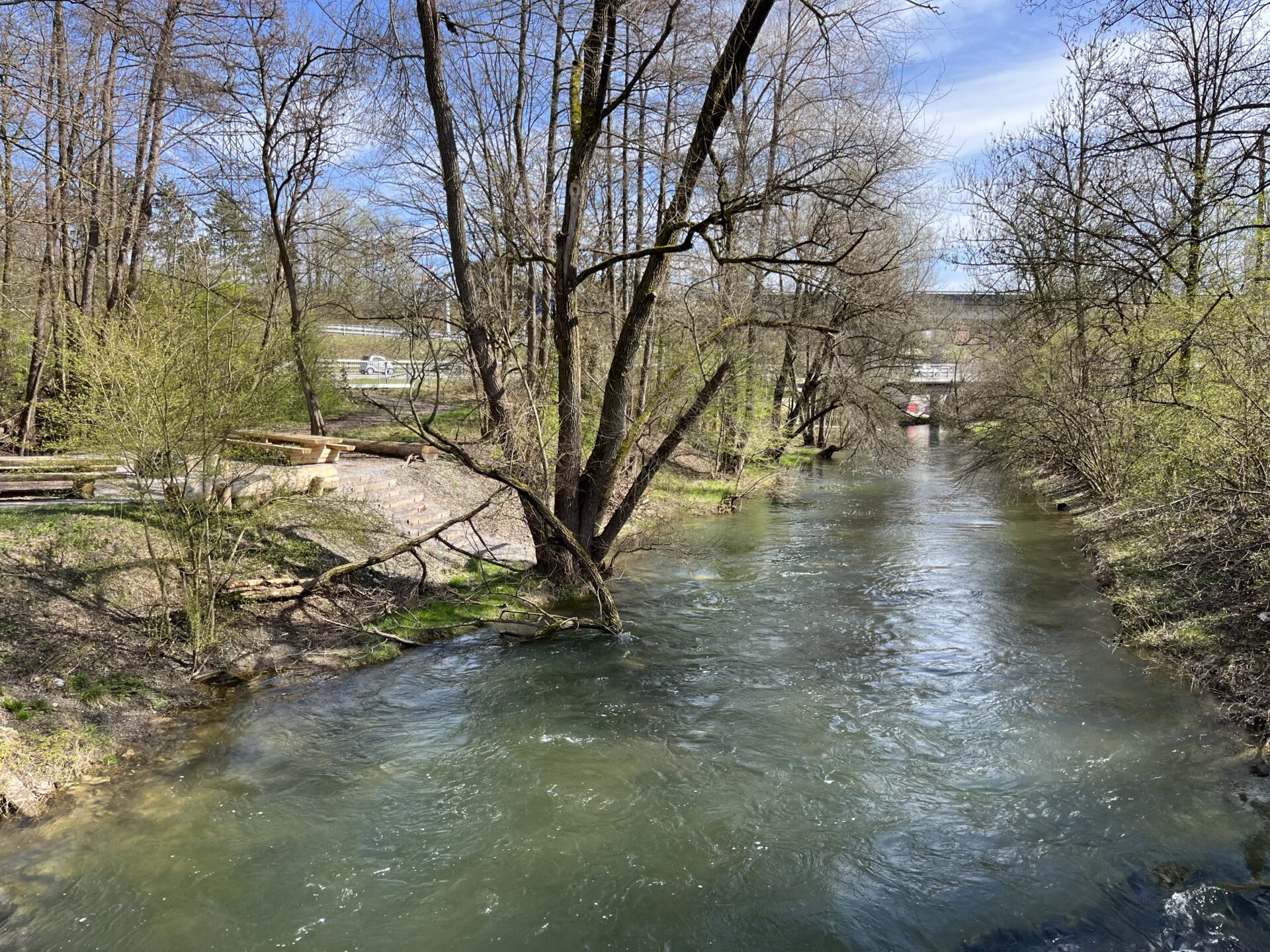Blick auf die Glatt, wo gereinigtes Abwasser der ARA Neugut eingeleitet wird